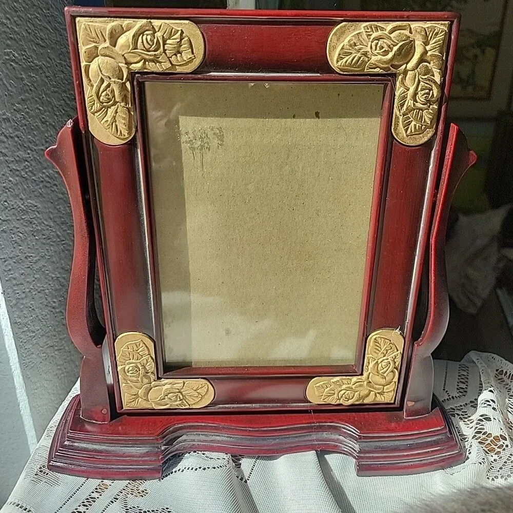 Vtg Victorian Style Swivel Picture Frame Ornate Faux Wood Tabletop Taiwan ROC